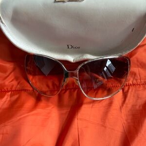 AUTHENTIC vintage Y2K Dior Women's Sunglasses - Red Frame with Silver Accents